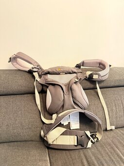 Ergo Baby 360 air nosič + novorodenecka vložka - top stav - 2