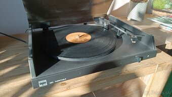 Gramofon Tesla NC 470 - 2