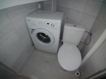 Na prenájom 1-izbový byt v centre Komárna LRo-1416 - 2