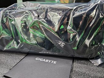 GIGABYTE GeForce RTX 5070 Ti OC SFF 16G - 2