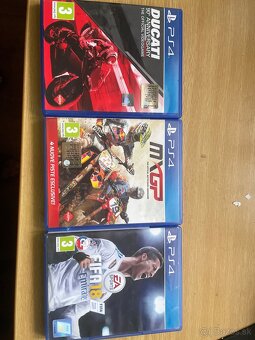 Predám PS4 hry – balík 3 hier - 2