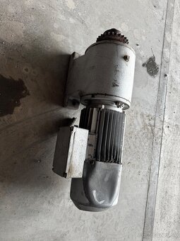 priemyselný prevodový elektromotor SEW-EUR - 2