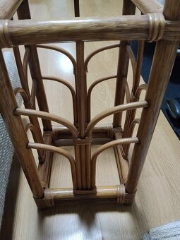 Ratanový stojan - 2