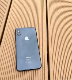 Predám iPhone Xs - 2