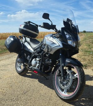 Suzuki V-strom DL650 - 2