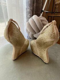 Luxusná, extravagantná dámska obuv - 2