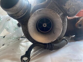Turbo a vysokotlaká rampa BMW N47 130kw 135kw 2.0d - 2