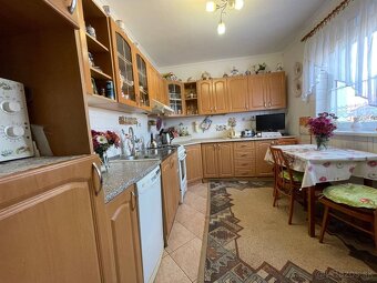 Na predaj - Vybavený, praktický, funkčny 4 izb. dom Brodské - 2