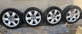 Hlinikive disky na audi a6c6 +letne gumy. Top stav - 2