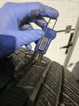 Zimné Pneu Toyo Snowprox 235/45 R18 - 2