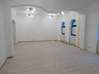 Na prenájom polyfunkčný priestor - Voľný ihned - 2