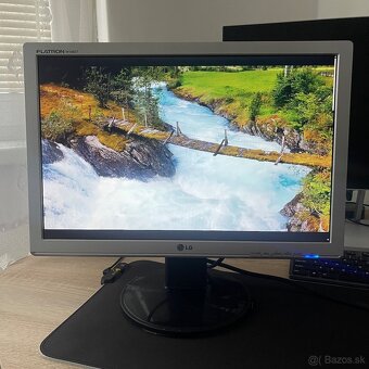 Monitor LG 19'' - 2