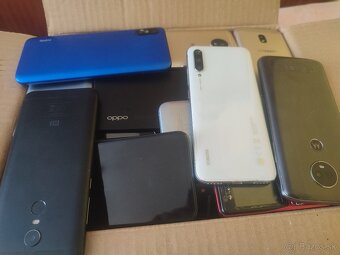 Predám mobily ná náhradné diely - 2