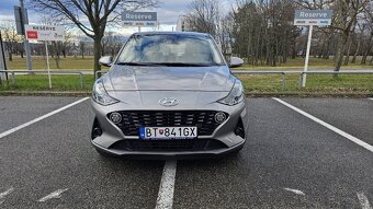 Hyundai i10 1.0i A/T - 2