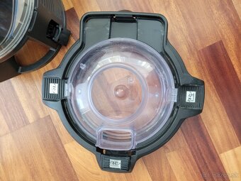 Predám vysokovýkonný multifunkčný vysávač - 2