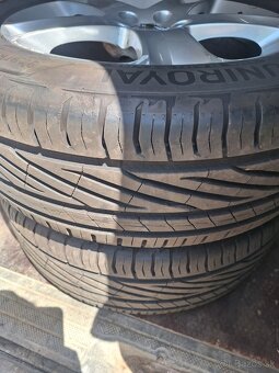 215/55R17  Peugeot 5x108 - 2