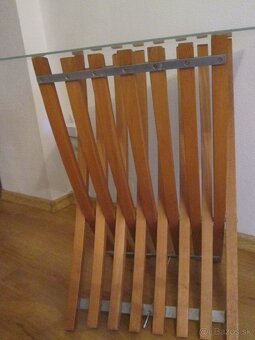 Dizajnový stolík - 2