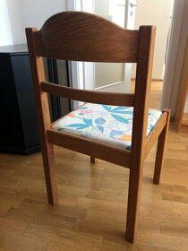 Drevené stoličky – 4 kusy – spolu alebo po jednom - 2