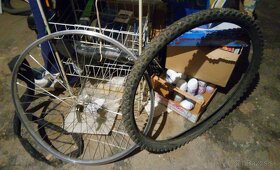 Predám koleso 26' a plášť , 26x1.95 na horský bicykel. Dobr - 2