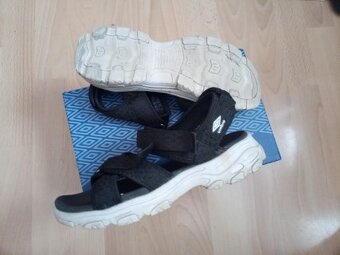 Sandále zn. UMBRO čierne veľ.39 - 2