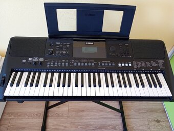 Predám keyboard Yamaha PSR-E463 - 2