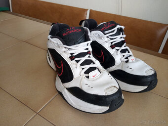 Panske vodeodolne botasky NIKE AIR Monarch. - 2