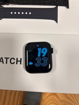 Apple Watch SE 2024 – 40mm GPS – TOP STAV - 2