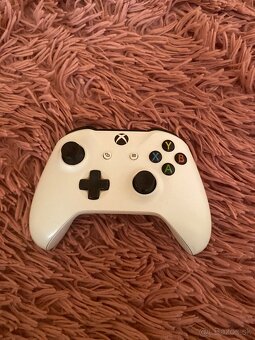 Xbox One S - 2