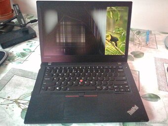 Predám funkčný notebook Lenovo TP T470 s rozbitým displejom - 2