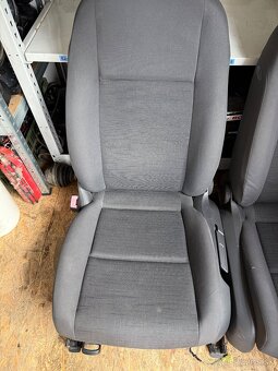 Predám sedadlá volkswagen golf 5 - 2