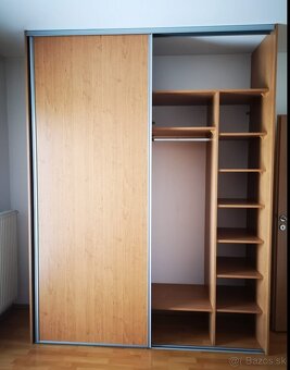 Šatníková skriňa - 2