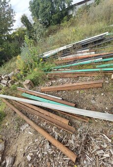 Železné rúry, roxory, stĺpiky, tyče.. Železný materiál - 2