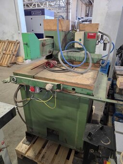 Skracovačka pneumatická spodná so stolmi - 2