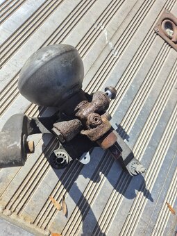 Regulator tuhosti citroen c5 - 2