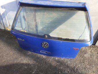 Golf 4 1.9 81 kw predám zadný kufor - 2