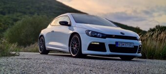VW Scirocco 2.0 TDi 125 kW, 2013, R-line úprava, TOP stav - 2