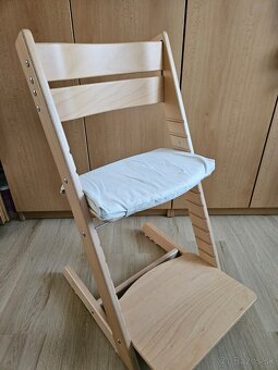 Rastúca stolička Jitro - 2