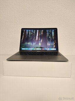 MacBook Air 2020 | i7 • 8GB • 256GB SSD - 2