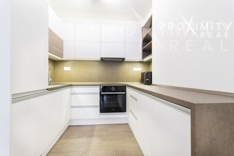 Park Anička, 2iz. byt , ihneď voľný, zariadený s garážovým s - 2