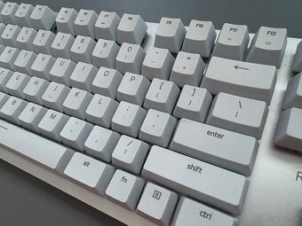 Mechanická klávesnica Razer Pro Type US biela - 2