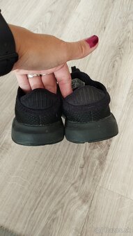 Tenisky Adidas swift run - 2