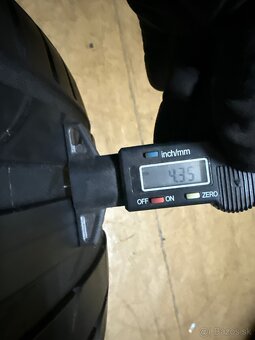 Letné pneu 2 ks 235/40R18 viem aj prezuť - 2