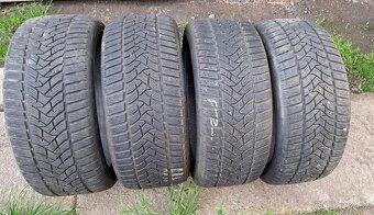 225/40r18 - 2