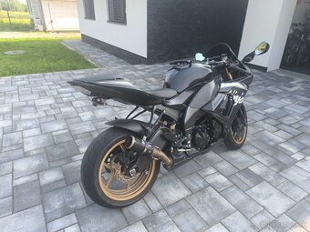 Kawasaki ZX10R - 2