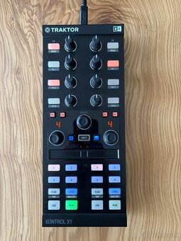 Native Instruments Traktor Kontrol X1 MK2 - 2