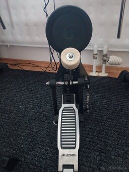 Predam elektronicke bicie Alesis DM6 - 2