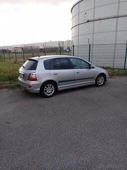 Honda Civic 1.4 benzin - 2