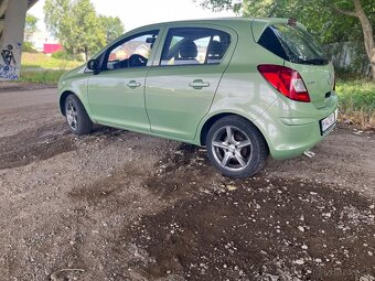 Opel Corsa - 2