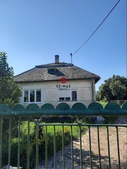 NA PREDAJ: rodinný dom s veľkým pozemkom – Myslina - 2