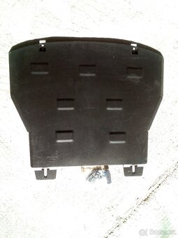 Ocelovy kryt motora - 2